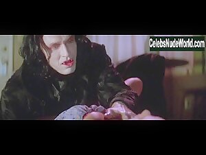 Sheryl Lee nude, butt scene in Vampires (1998) 3