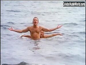 Sheryl Lee Outdoor , Beach scene in Kiss the Sky (1999) 13