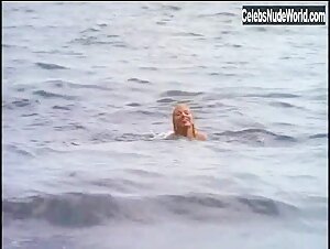 Sheryl Lee Outdoor , Beach scene in Kiss the Sky (1999) 18