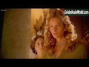 Sienna Guillory in Helen of Troy (2003) 2