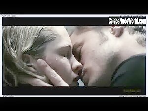 Teresa Palmer Kissing , Wet scene in Restraint (2008) 19