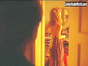 Teri Garr Gets Undressed , Lingerie in One from the Heart (1982) 7