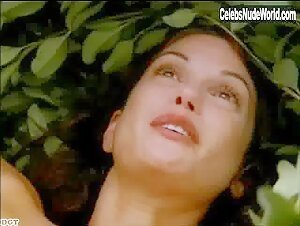 Teri Hatcher Outdoor , Brunette in Desperate Housewives (series) (2004) 15