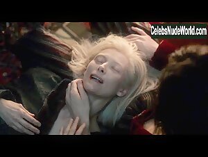 Tilda Swinton in Only Lovers Left Alive (2013) 11