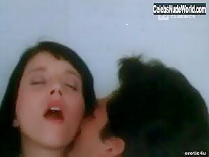 Valentine Demy Kissing , Sensual in Pomeriggio caldo (1987) 11