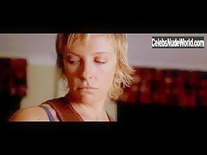 Toni Collette in Japanese Story (2003) 3