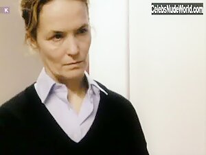 Trine Dyrholm in Forbrydelser (2004) 15