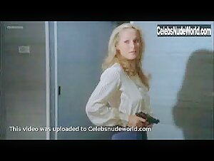 Ursula Andress in Colpo in canna (1975) 20