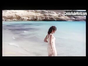 Valeria Golino Beach , Outdoor scene in Respiro (2002) 6