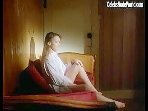 Vanessa Paradis Sensual , Blonde in Noce blanche (1989) 5