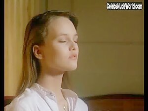 Vanessa Paradis Sensual , Blonde in Noce blanche (1989) 6
