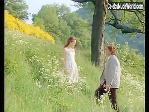 Vanessa Paradis in Noce blanche (1989) scene 3 11