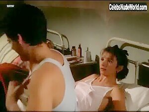 Victoria Abril boobs , Kissing in Los jinetes del alba (series) (1990) 7