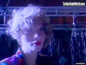 Wendy Hamilton in Midnight Temptations (1995) 11