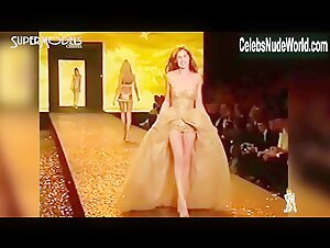 Laetitia Casta Victorias Secrets Fashion Shows (1997 2000) 16