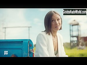 Melanie Scrofano in Wynonna Earp (2016-) s04e07 14