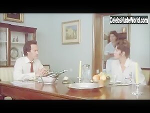 nude scenes from La mujer del juez (1984) 3