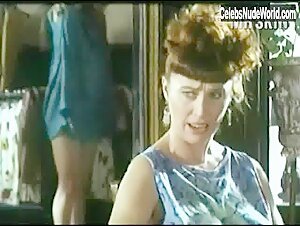 Aitana Sánchez-Gijón Nude, breasts scene in Bajarse al moro (1989) 17