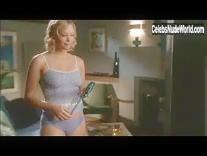 Alexandra Holden in Six Feet Under (2001-2005) scene 1 5