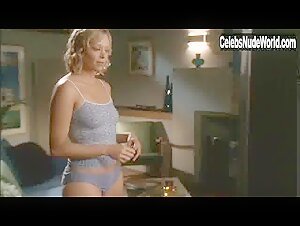 Alexandra Holden in Six Feet Under (2001-2005) scene 1 6