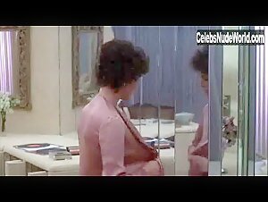 Ali MacGraw Nude, breasts scene in Just Tell Me What You Want (1980) 7