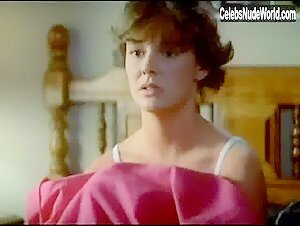 Amanda Bearse in Fright Night (1985) scene 1 14