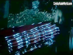 Amanda Bearse in Fright Night (1985) scene 1 6