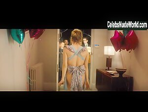 Renée Zellweger Sexy scene in Bridget Jones's Baby (2016) 7