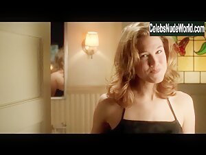 Renée Zellweger Gorgeous,underwear scene in Jerry Maguire (1996) 3