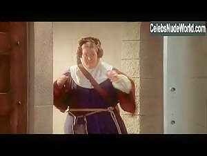 Amy Yasbeck Sexy, underwear scene in Robin Hood: Men in Tights (1993) 16