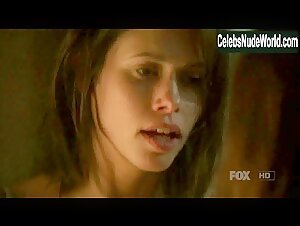Angela Gots, Olivia Wilde lesbian, underwear scene in House (2004-2012) 8