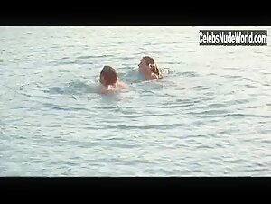 Bess Armstrong Nude, butt scene in The Four Seasons (1981) 1