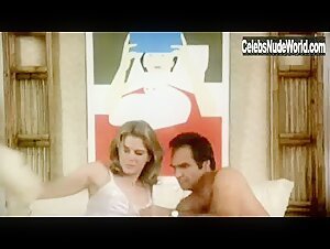 Candice Bergen breasts, Nude scene in Starting Over (1979) 15