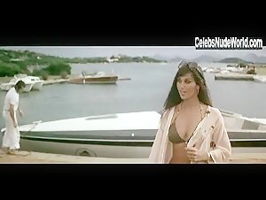 Caroline Munro bikini, Sexy scene in The Spy Who Loved Me (1977) 7