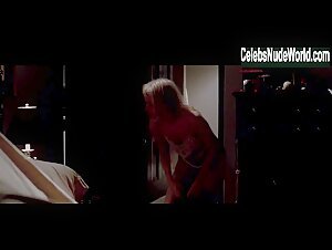 Guinevere Turner, Cara Seymour breasts scene in American Psycho (2000) 8