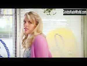 Busy Philipps Sexy scene in Cougar Town (2009-2015) 17