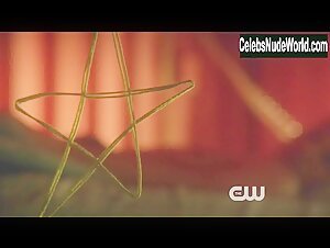 Chelsea Gilligan underwear, Sexy scene in Star-Crossed (2014) 4