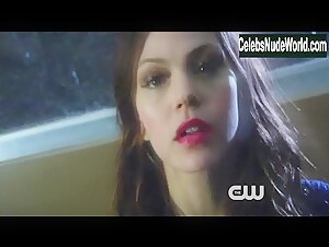 Chelsea Gilligan Kissing , Cleavage scene in Star-Crossed (2014) 2