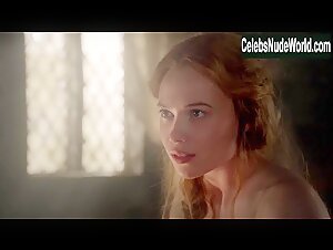 Celina Sinden Sexy scene in Reign (2013-2017) 20