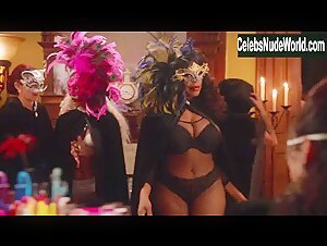 Karrueche Tran, Niecy Nash, Carrie Preston underwear, Sexy scene in Claws (2017-2022) 5