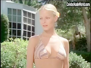 Cheryl Ladd Blonde , Poolside scene in Charlie's Angels (1976-1981) 4