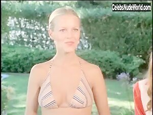 Cheryl Ladd Outdoor , Babes scene in Charlie's Angels (1976-1981) 20