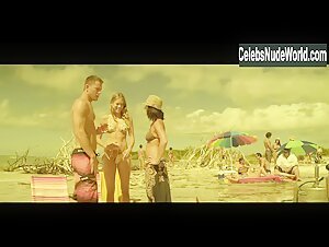 Olivia Munn, Cody Horn bikini, Sexy scene in Magic Mike (2012) 13