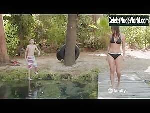 Maia Mitchell, Cierra Ramirez Sexy, bikini scene in The Fosters (2013-2018) 2
