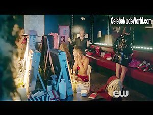 Chasty Ballesteros, Cristina Rosato, Karissa Tynes, Tiffany Mack, Jessica Lu Sexy,underclothing scene in iZombie (2015-2019) 1