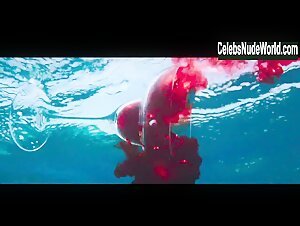Claire Holt, Mandy Moore Sexy, bikini scene in 47 Meters Down (2016) 7