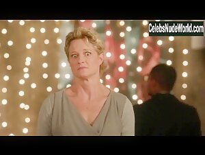 Amanda Leighton, Cierra Ramirez lesbian, Sexy scene in The Fosters (2013-2018) 10