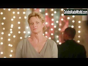Amanda Leighton, Cierra Ramirez lesbian, Sexy scene in The Fosters (2013-2018) 11