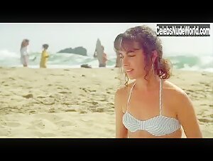 Dedee Pfeiffer, Susanna Hoffs Sexy, bikini scene in The Allnighter (1987) 8