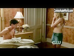 Elisabeth Harnois underwear, Sexy scene in One Tree Hill (2003-2011) 12